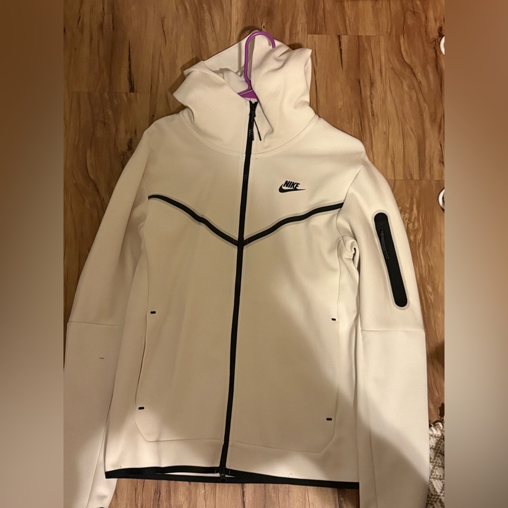 Nike tech fleece hoodie in white and black #fleecelove